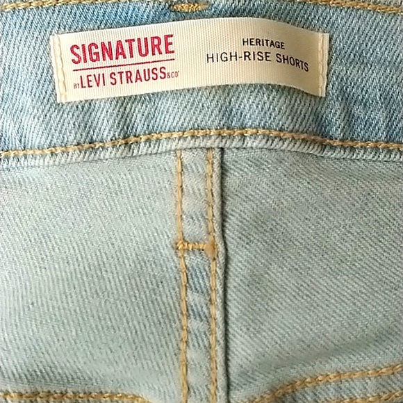 Levi's Signature Strauss Heritage High Rise Shorts - Picture 7 of 8